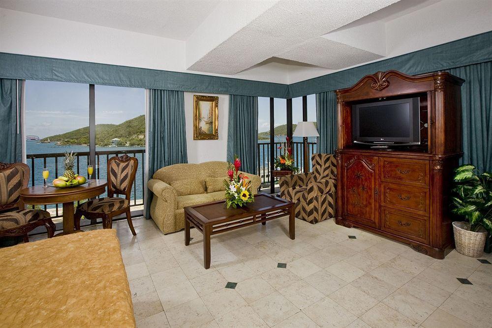 שארלוט אמלי Windward Passage Hotel חדר תמונה