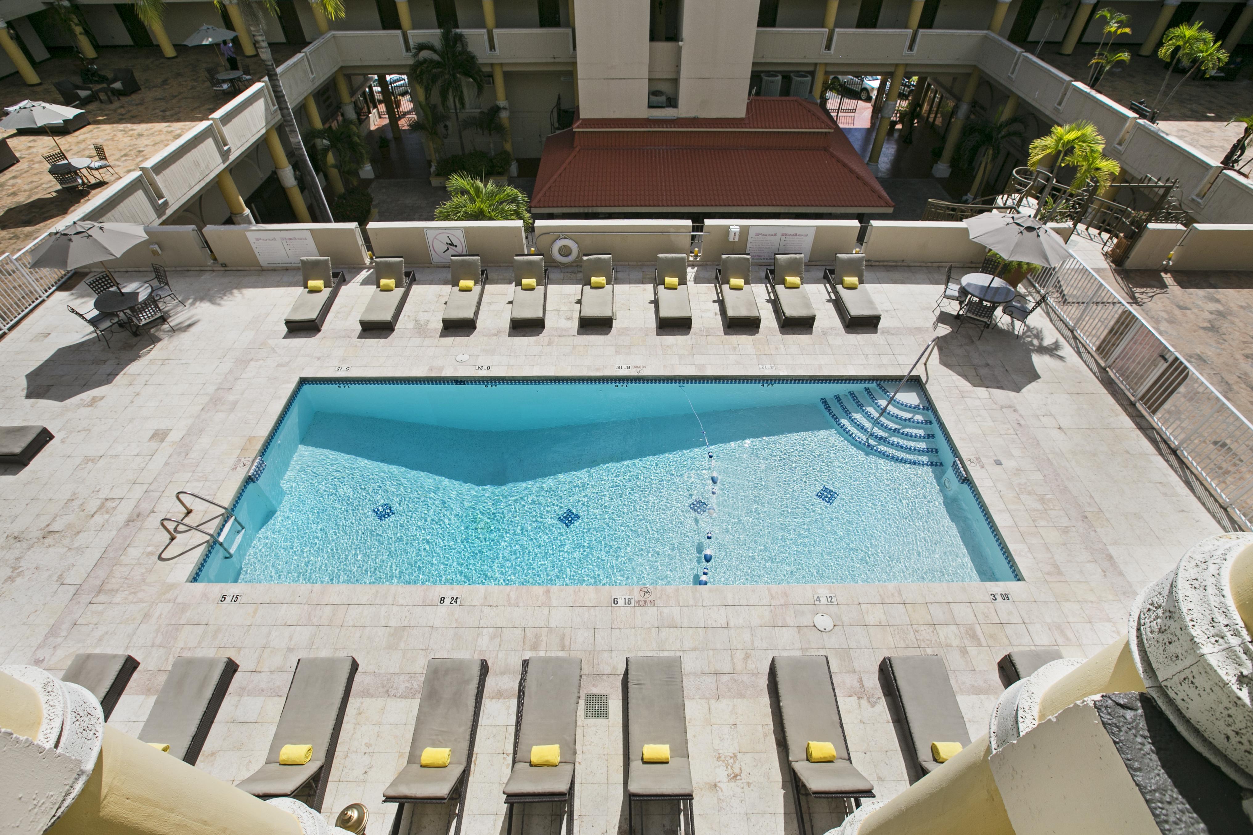 שארלוט אמלי Windward Passage Hotel מראה חיצוני תמונה