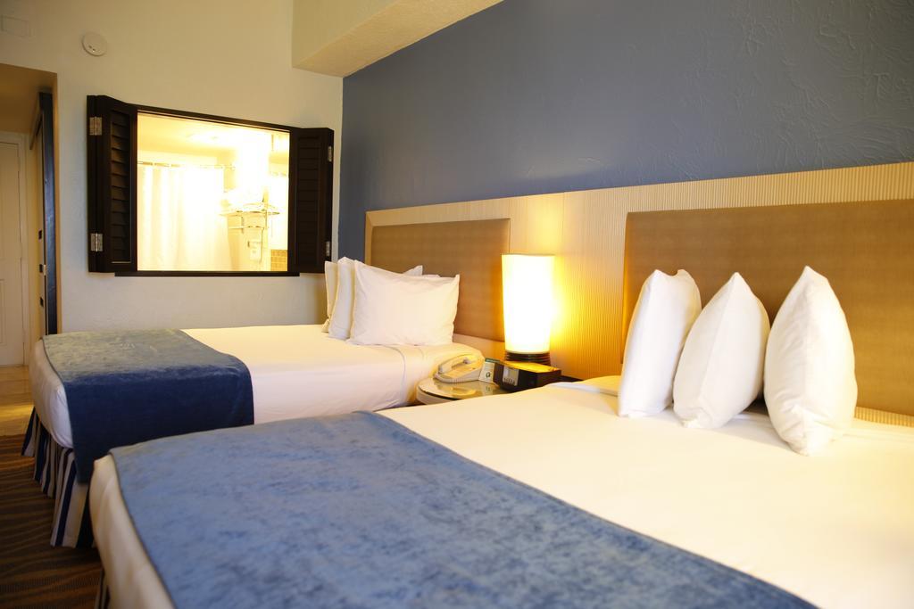 שארלוט אמלי Windward Passage Hotel מראה חיצוני תמונה