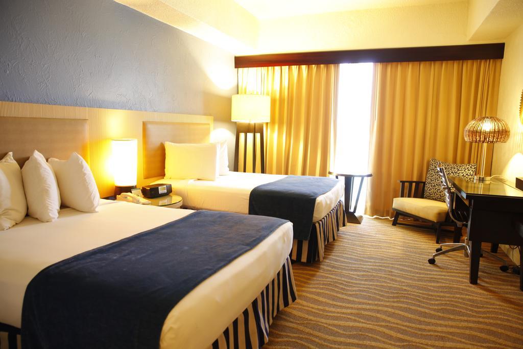 שארלוט אמלי Windward Passage Hotel מראה חיצוני תמונה