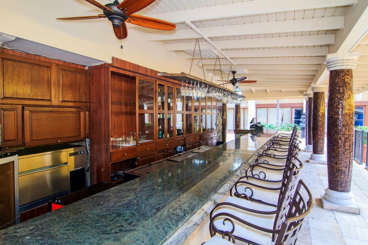 שארלוט אמלי Windward Passage Hotel מראה חיצוני תמונה