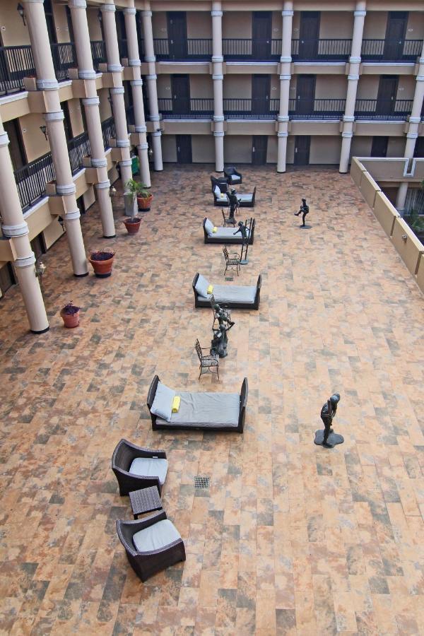 שארלוט אמלי Windward Passage Hotel מראה חיצוני תמונה